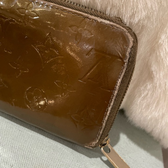 LV Vernis Long Zippy Wallet - Picture 3 of 12